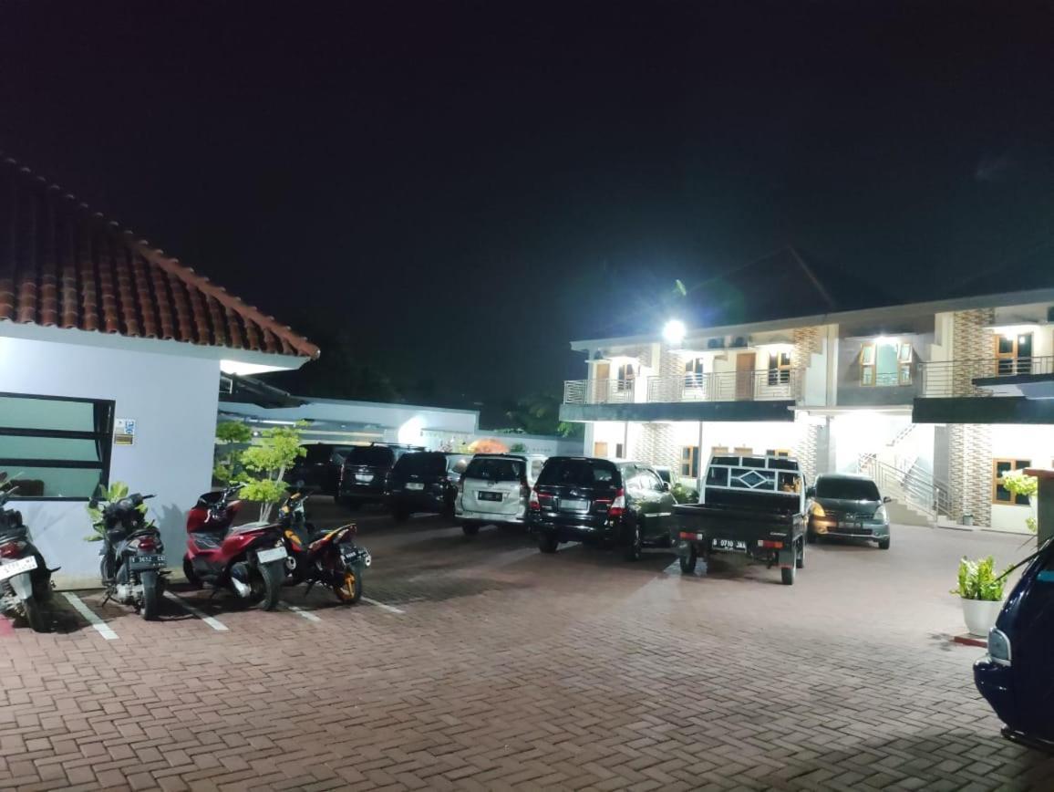 Cibening Hotel 2*